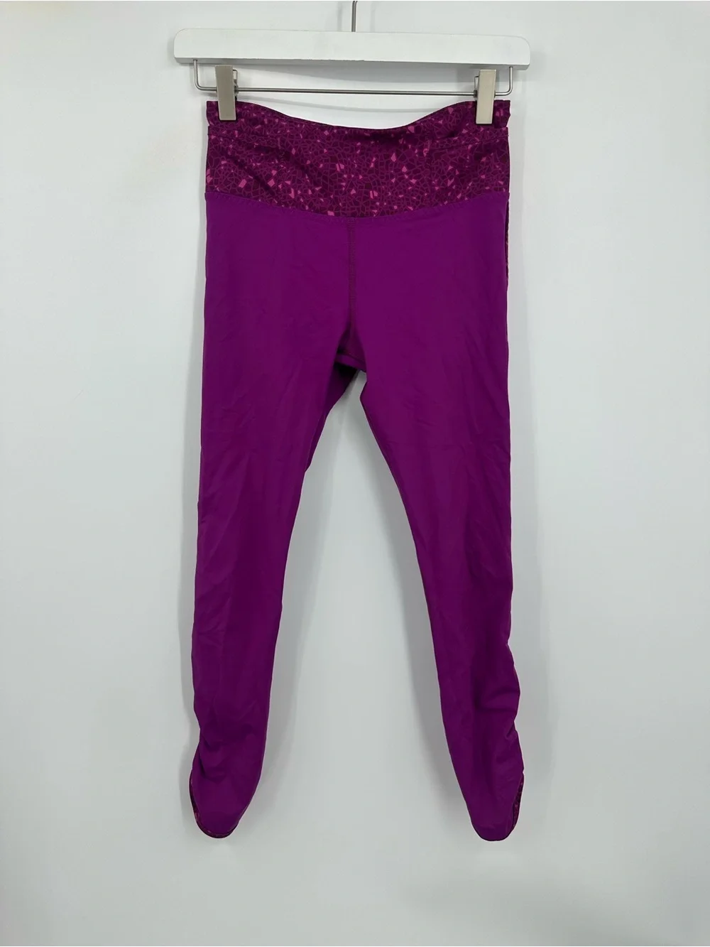 Lululemon Real Quick Purple Cropped Leggings Size 4 Gym Training